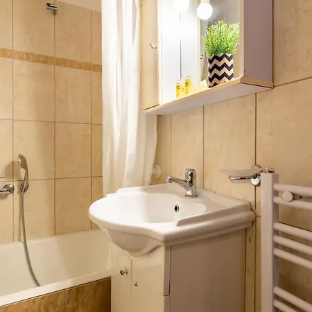 Apartment Brand New With Large Balcony